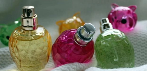 هنر خرید عطر: راهنمایی برای انتخاب عطر مناسب بر اساس سلیقه و شخصیت